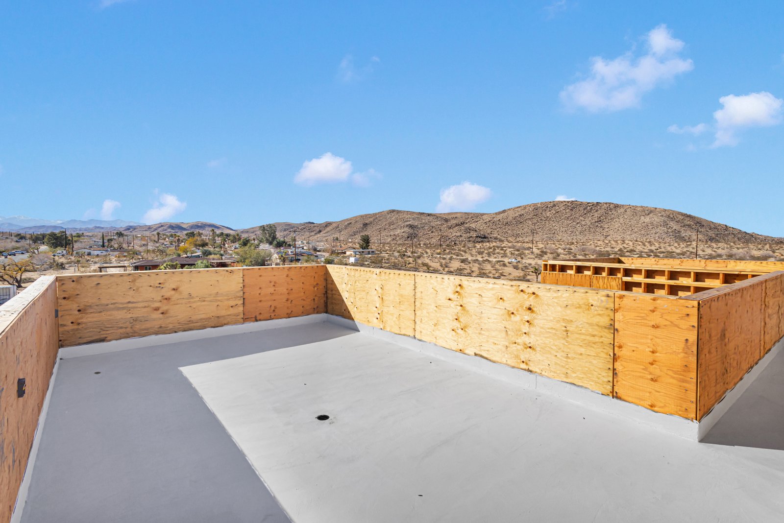 7. open-concept-living-room-design-joshua-tree-ca