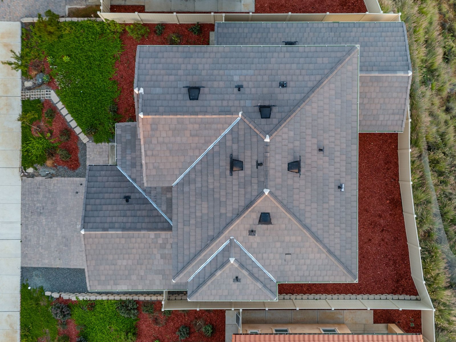 custom-home-builder-orange-county-aerial-roofline